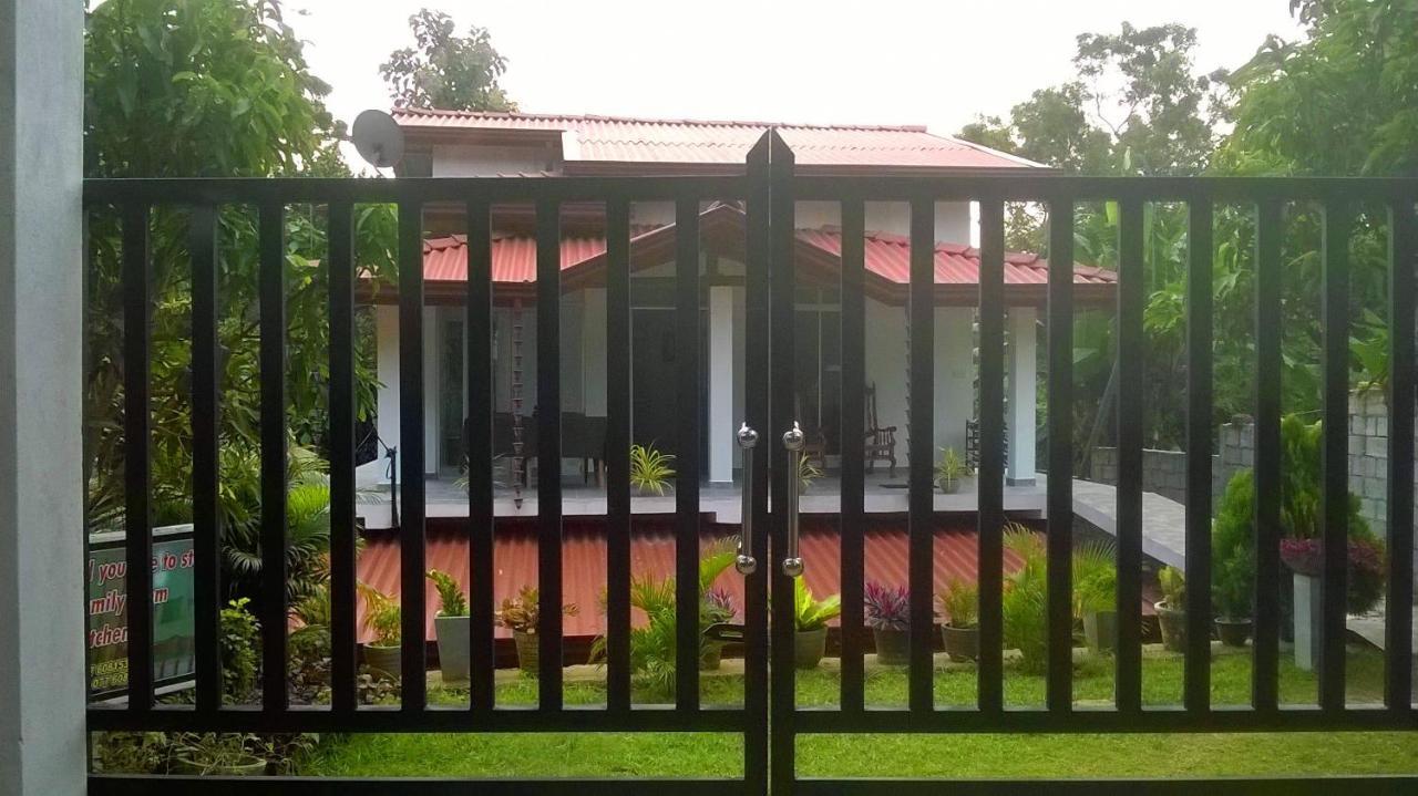 Sandhara Home Stay Tangalle Eksteriør bilde